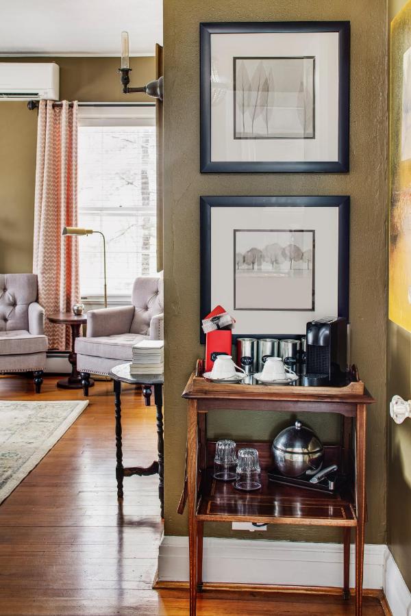 | The Applewood Manor