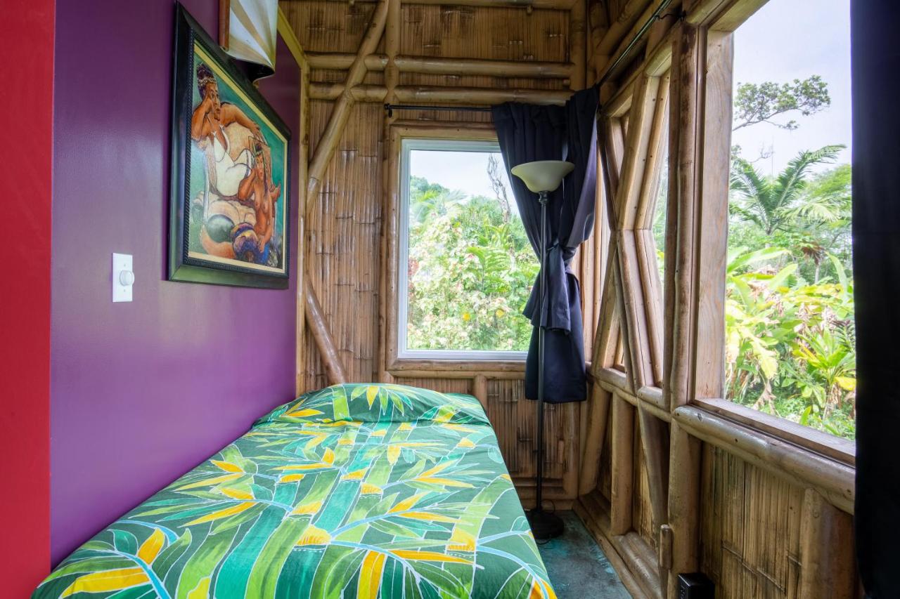 | Kalani Oceanside Retreat