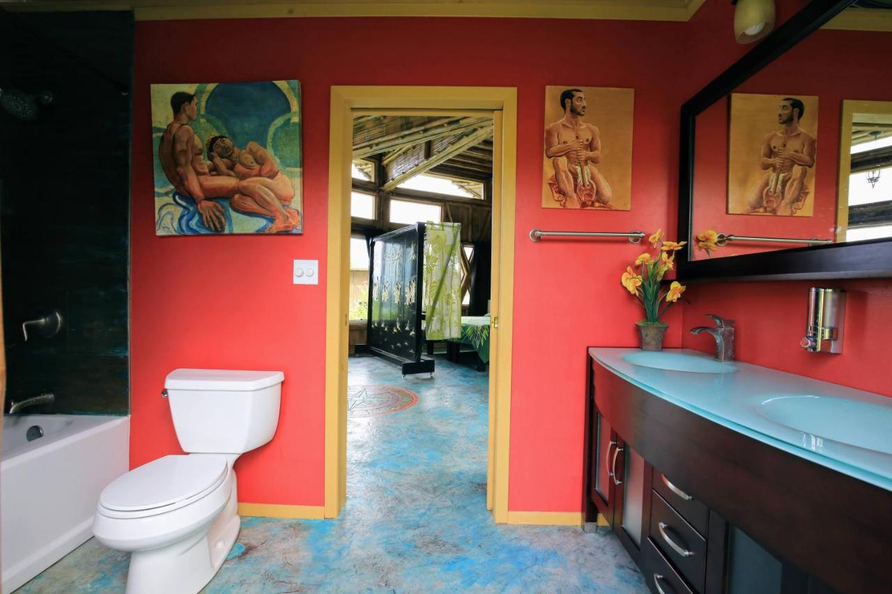 | Kalani Oceanside Retreat