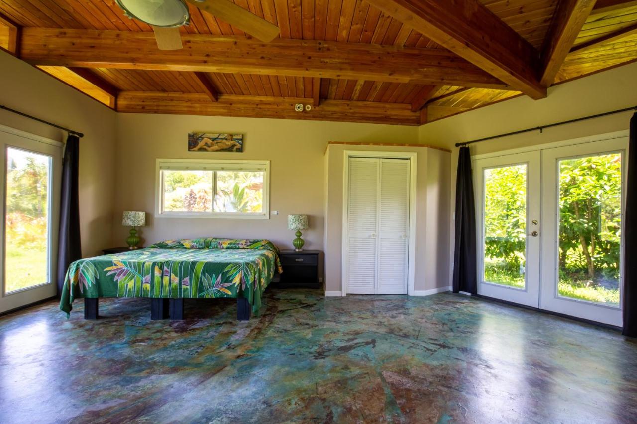 | Kalani Oceanside Retreat