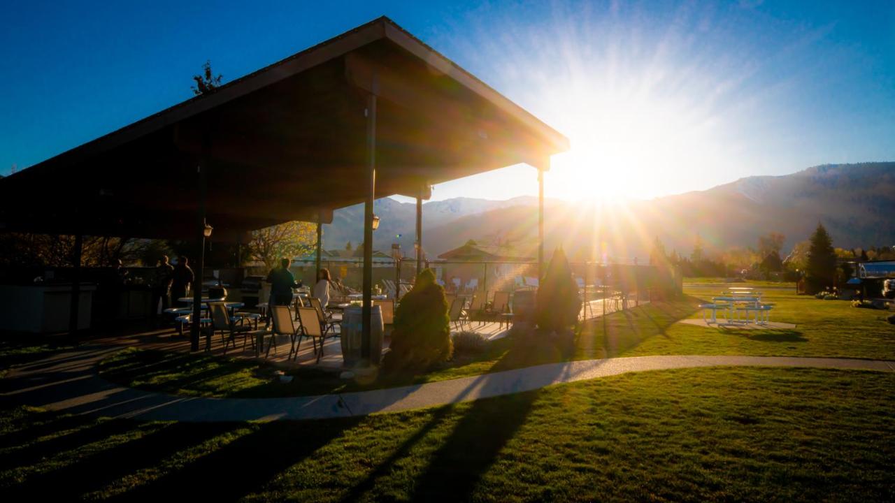 | Mountain View Lodge
