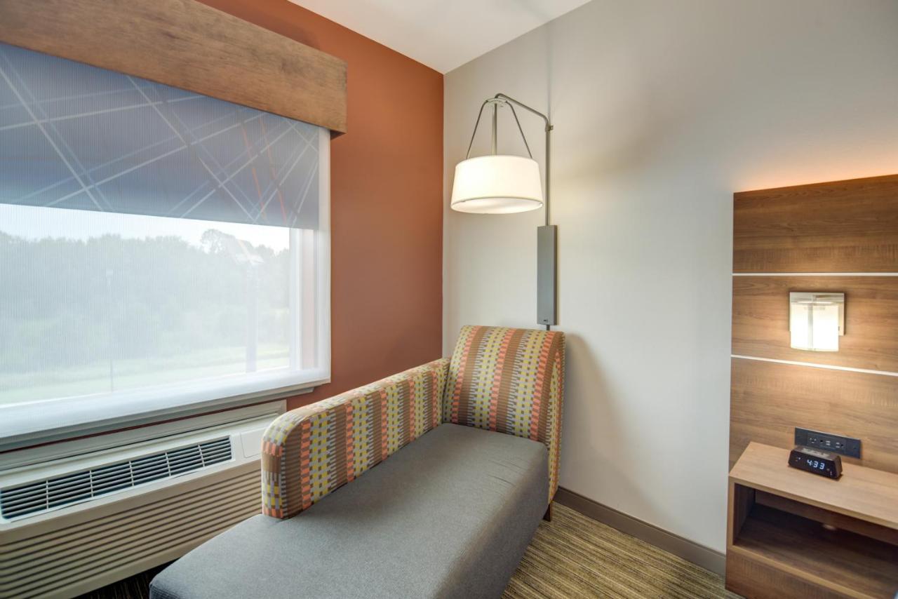 King Room at Holiday Inn Express & Suites Foley by IHG