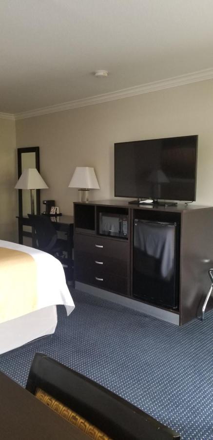 Room #532302708 at Days Inn by Wyndham Winnemucca