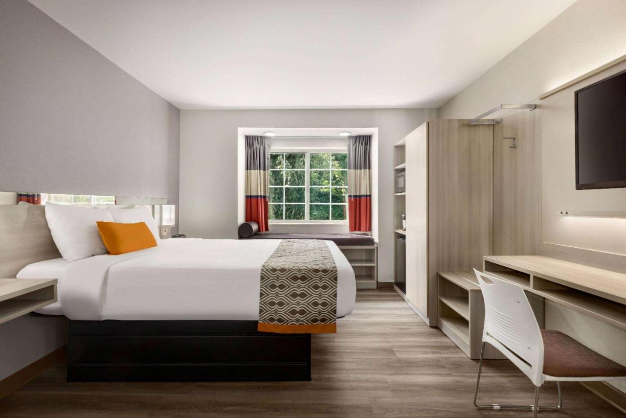 Queen Studio Suite - Non-Smoking at Microtel Inn & Suites by Wyndham Raleigh