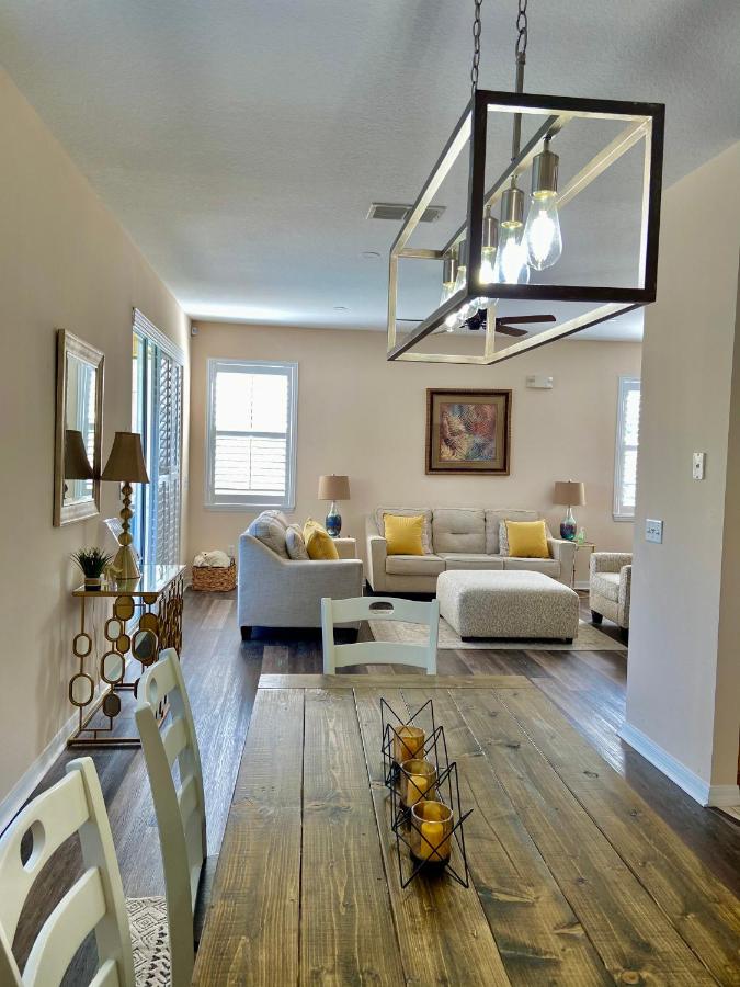 | Florida Ridge Villa