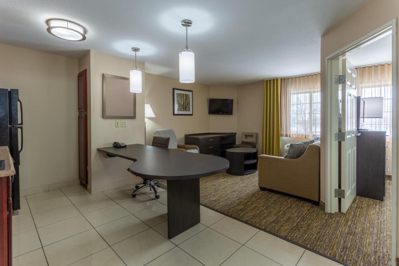 One-Bedroom Queen Suite - Non-Smoking at Candlewood Suites Airport, an IHG Hotel