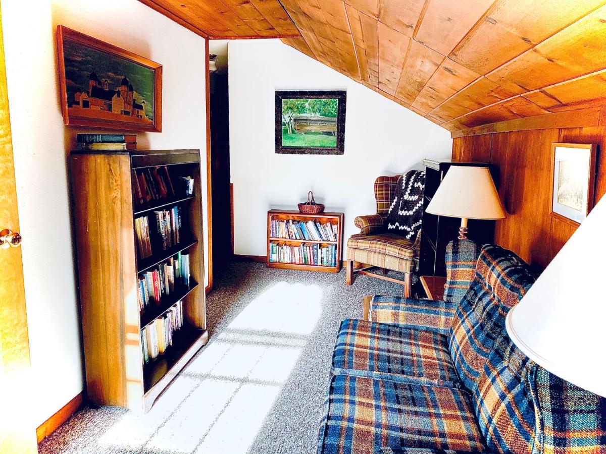 | Turn of River Lodge
