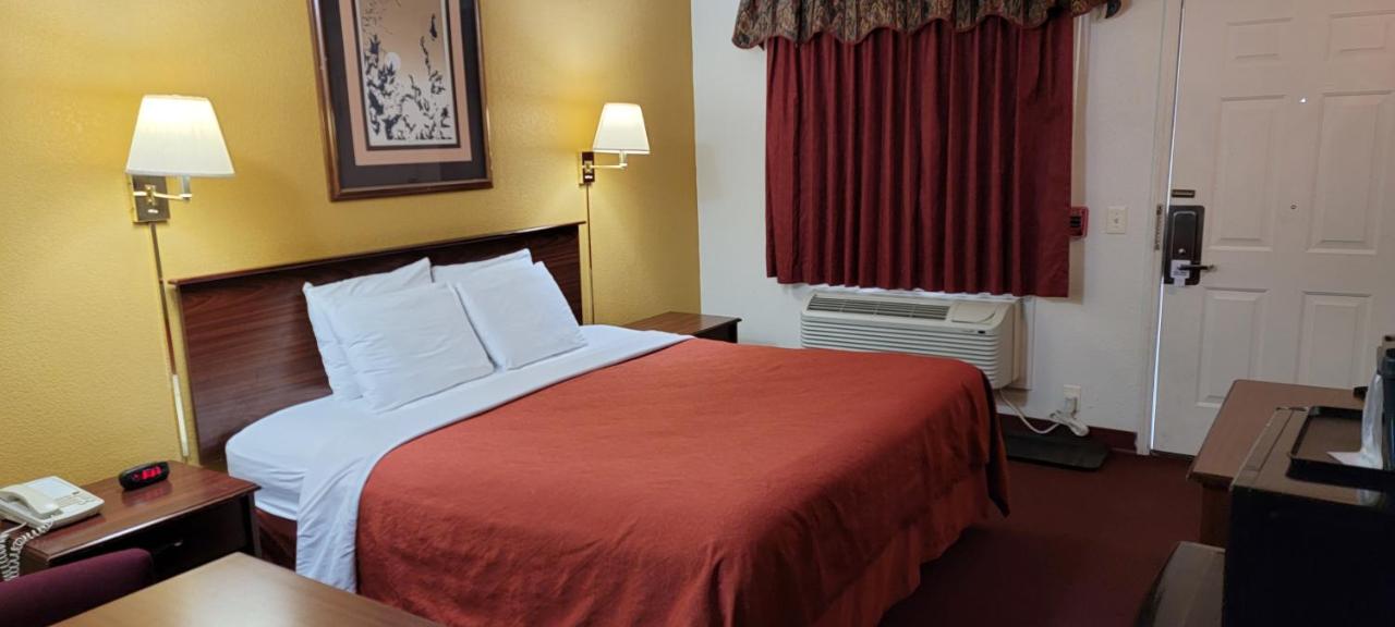  | Rodeway Inn Goddard