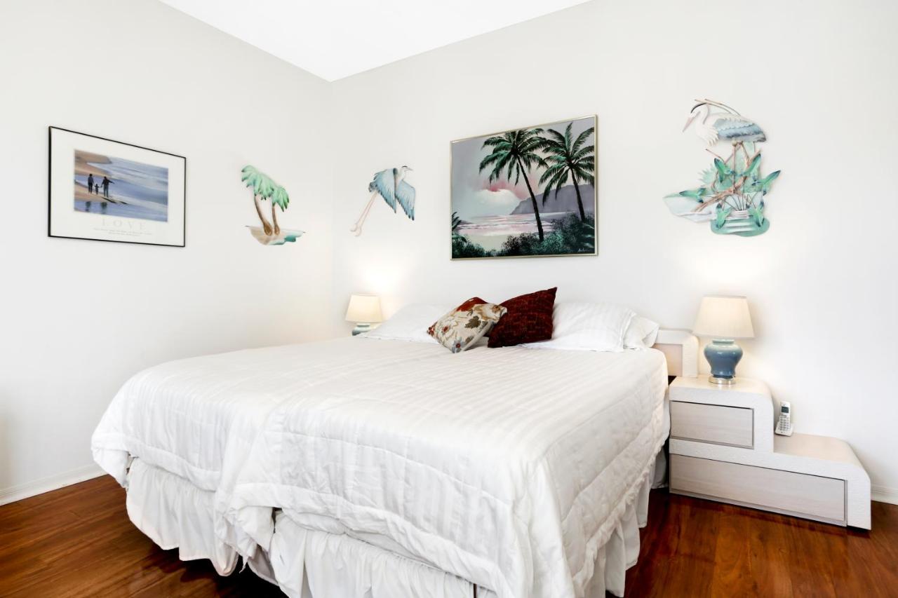 | Villa Dolphin