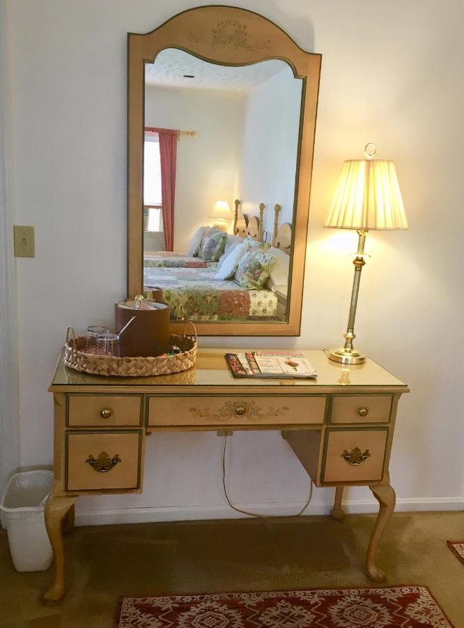| West Ridge Bed & Breakfast