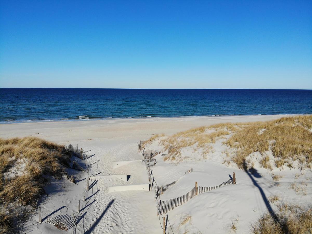  | Ocean Breeze Motel