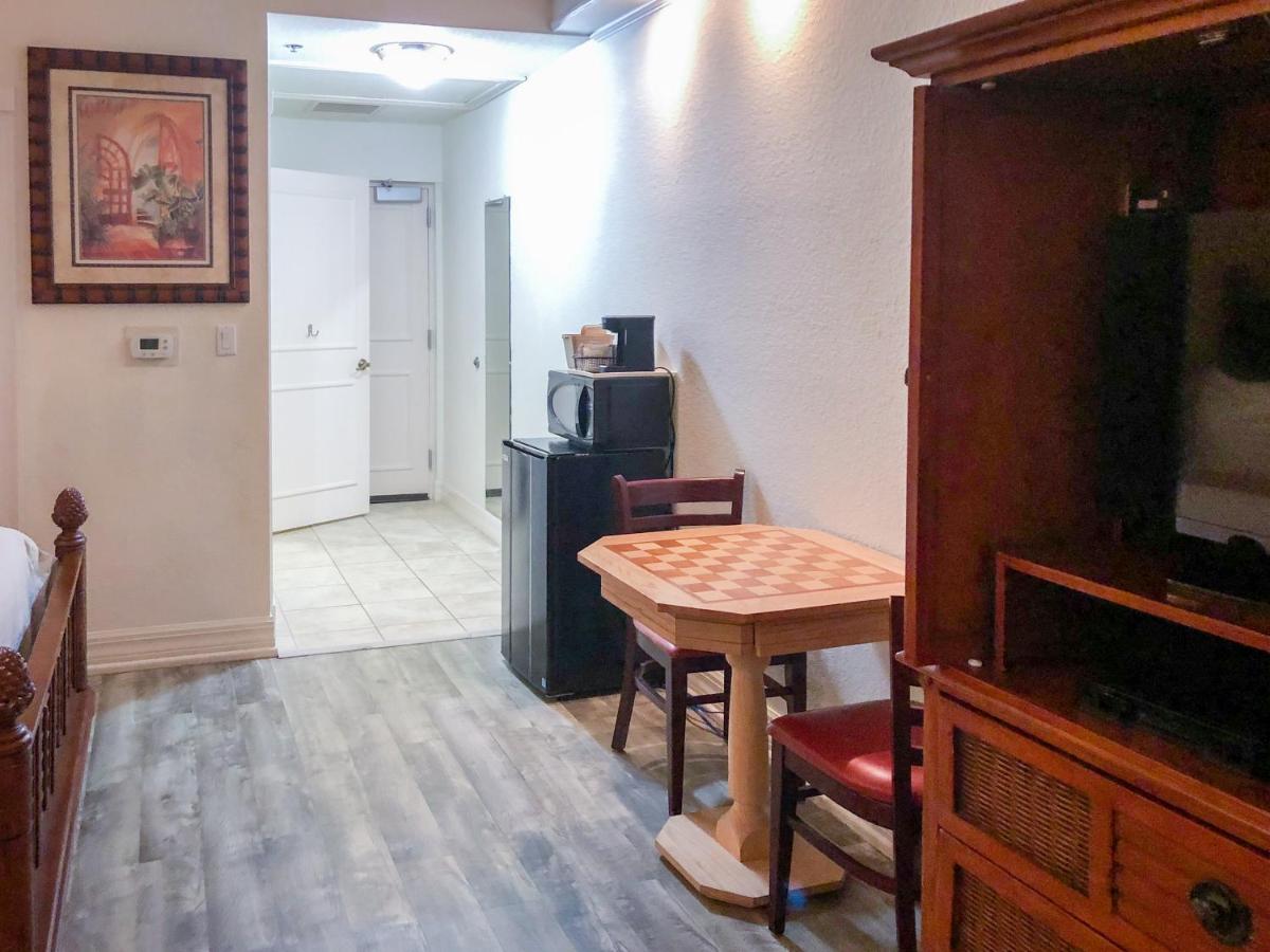 | Boca Grande Hotel