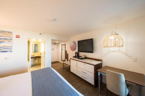 Room #32602027 at SeaCrest OceanFront Hotel