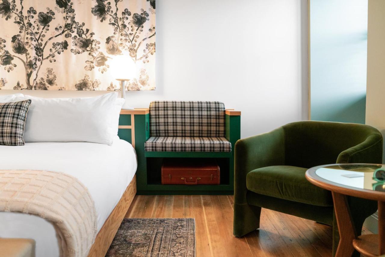 The Grand King at Hotel Grand Stark