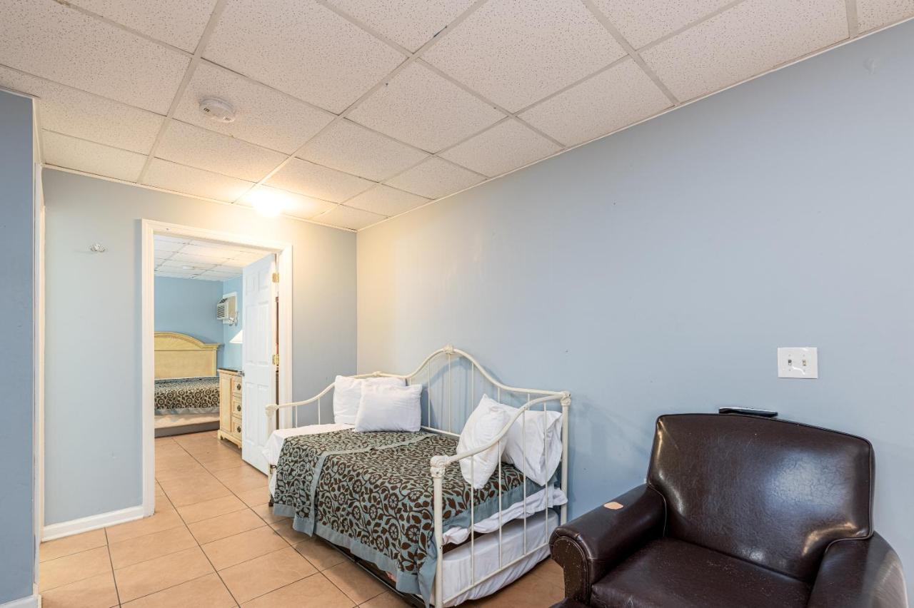 Hotel Charlee Villas by the Beach