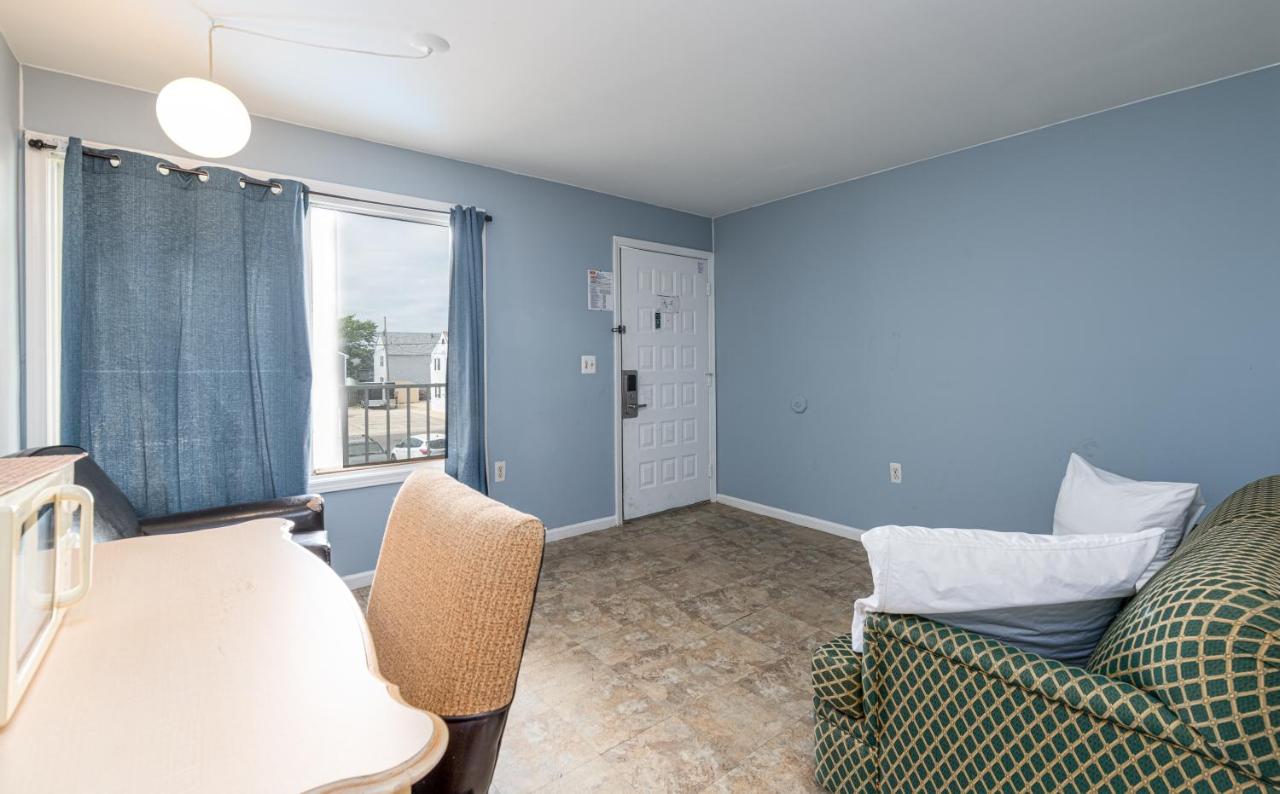 Hotel Charlee Villas by the Beach