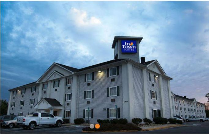  | InTown Suites Extended Stay Richmond VA - Chester