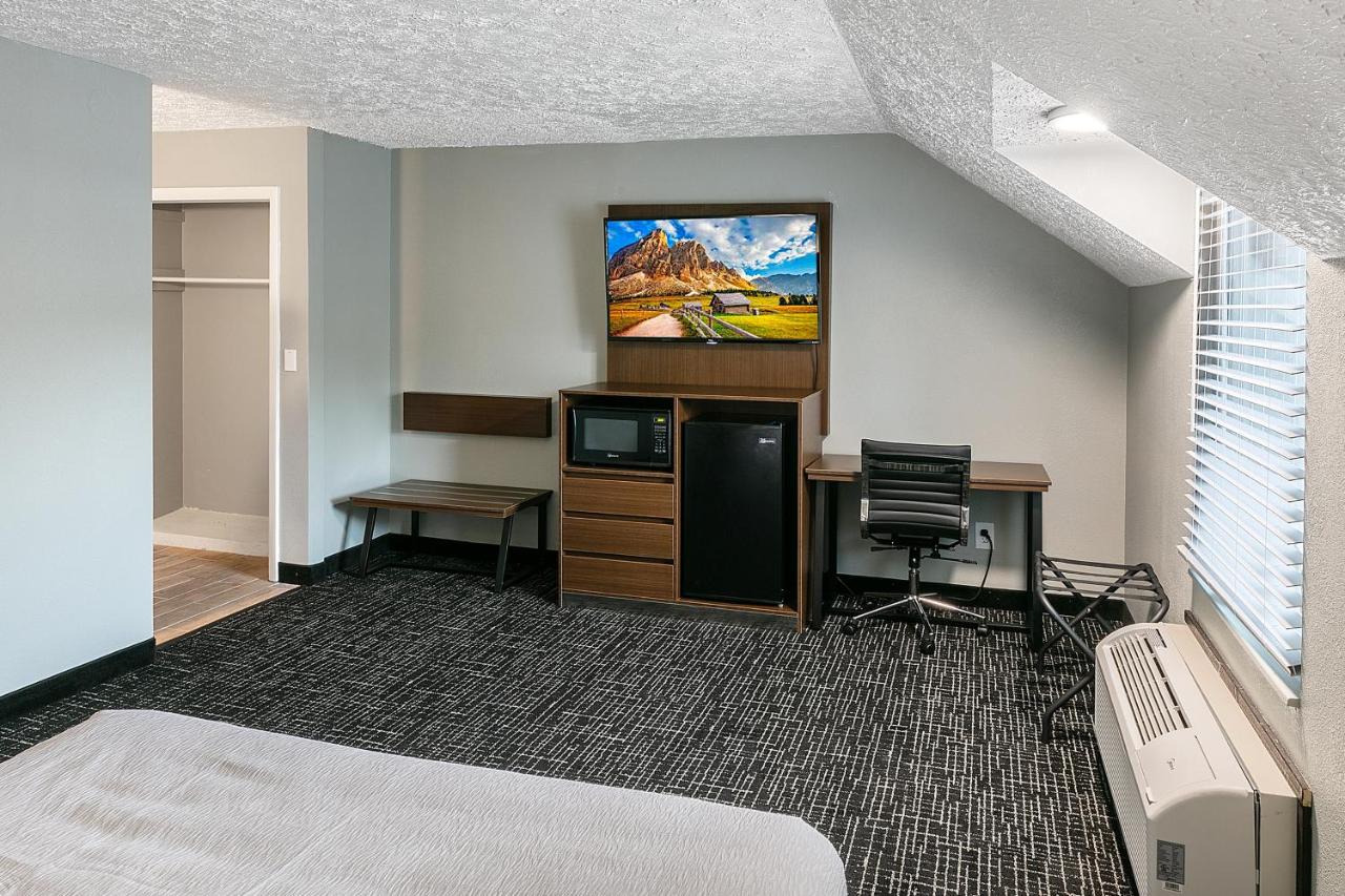| Gatlinburg Mountain Inn