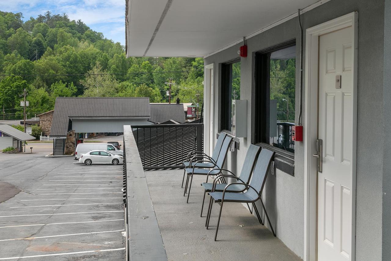 | Gatlinburg Mountain Inn