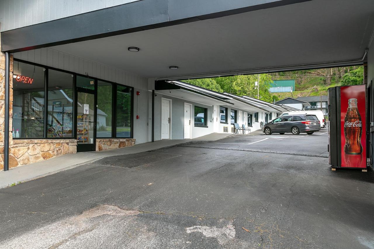 | Gatlinburg Mountain Inn