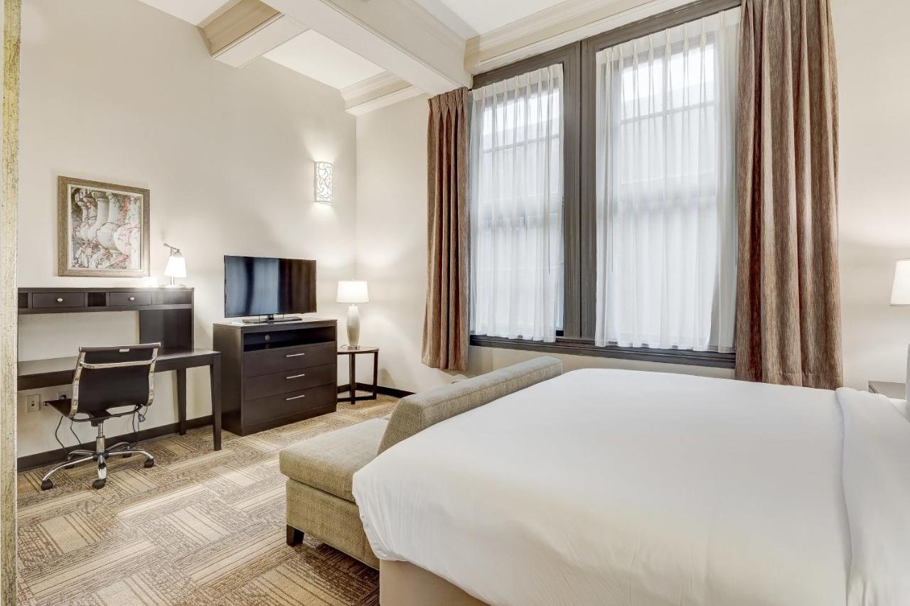 Deluxe King Studio at Staybridge Suites Baltimore - Inner Harbor by IHG