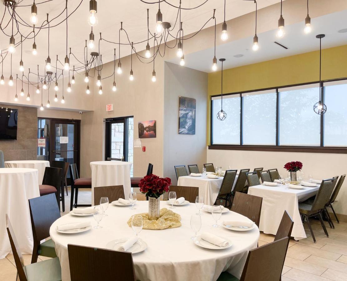 | Holiday Inn San Marcos Convention Center, an IHG Hotel