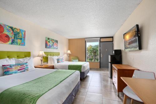 Room #85358549 at Park Royal Orlando managed by Accor