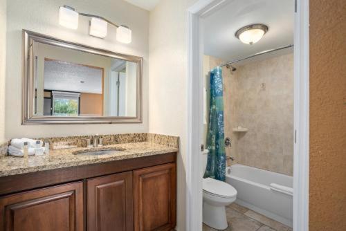 Room #85358549 at Park Royal Orlando managed by Accor