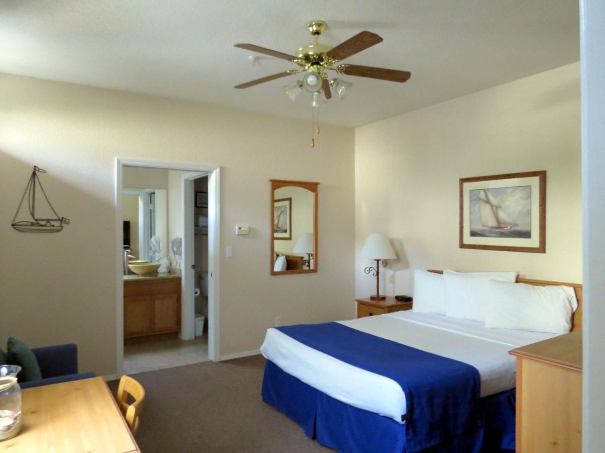 Studio at Pacific Plaza Hotel