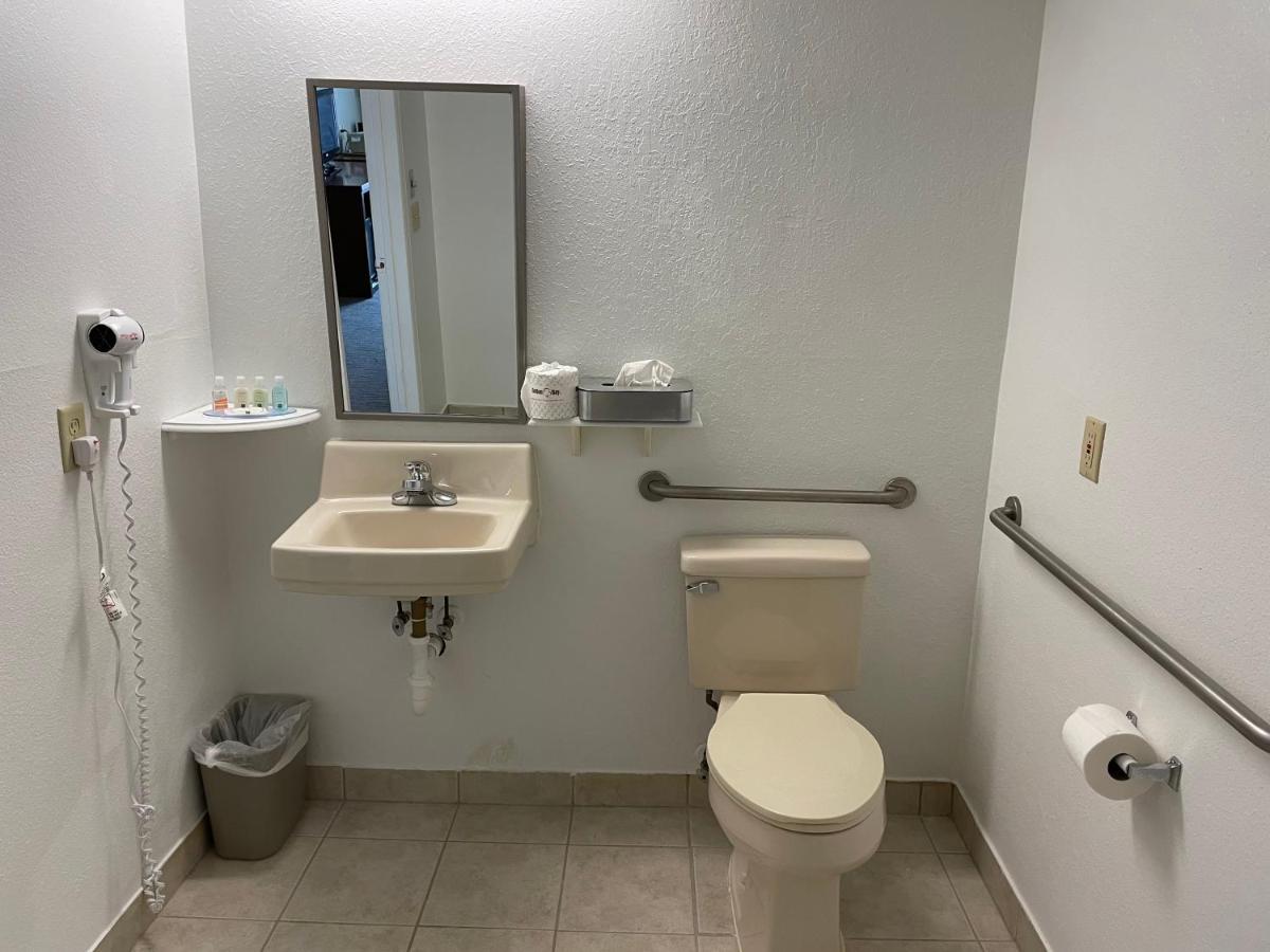Double Room - Accessible/Non-Smoking at Quality Inn & Suites Georgetown - Seaford