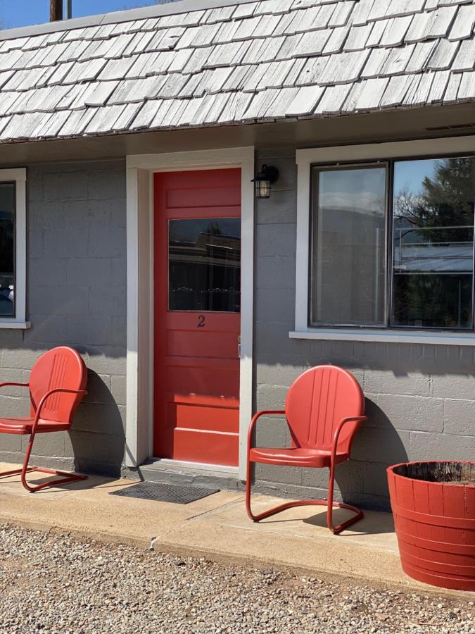 | A-Lodge Lyons