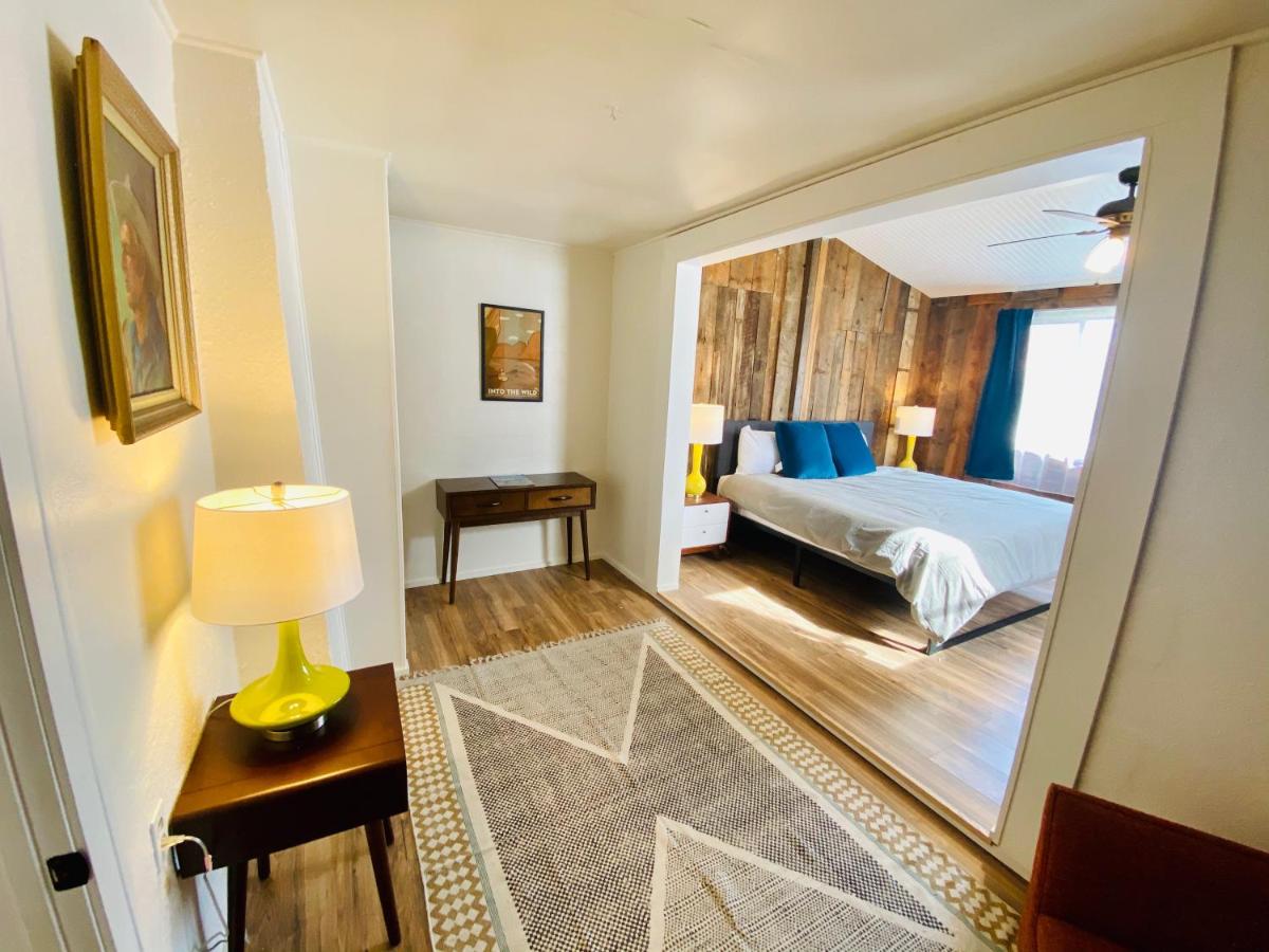 | A-Lodge Lyons