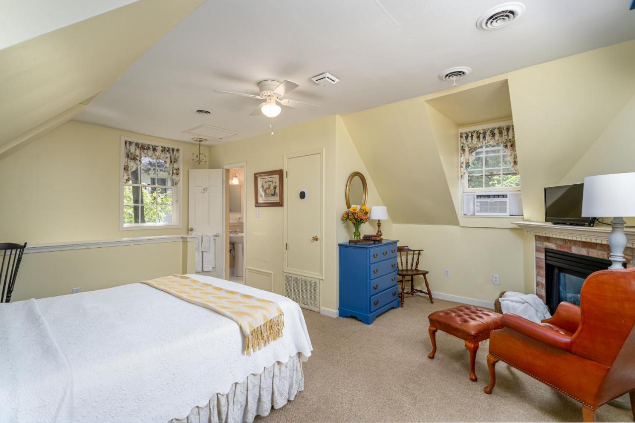 | Cedars of Williamsburg Bed & Breakfast