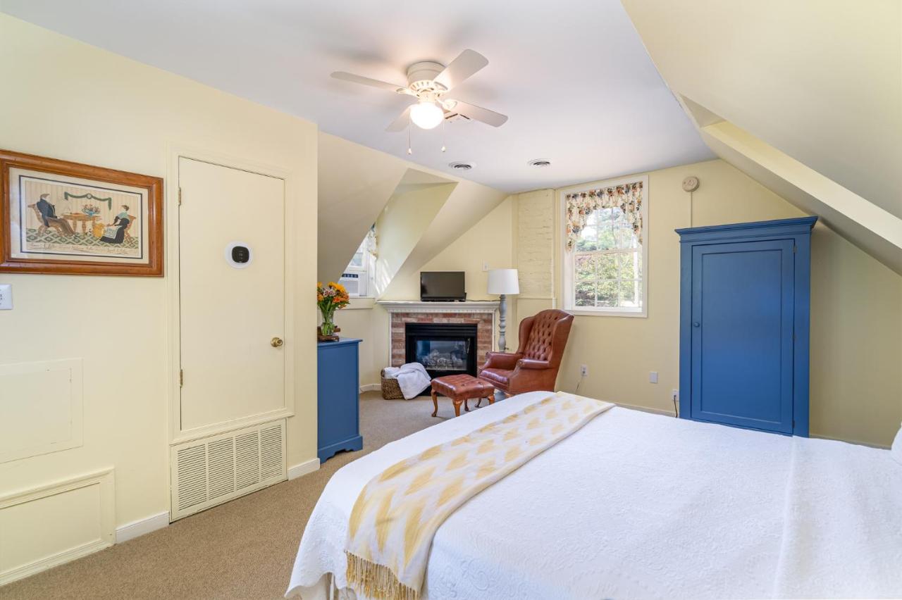 | Cedars of Williamsburg Bed & Breakfast