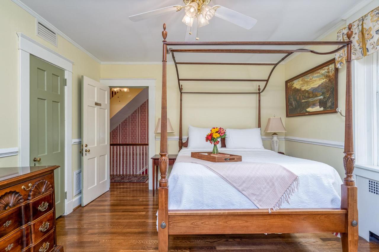  | Cedars of Williamsburg Bed & Breakfast