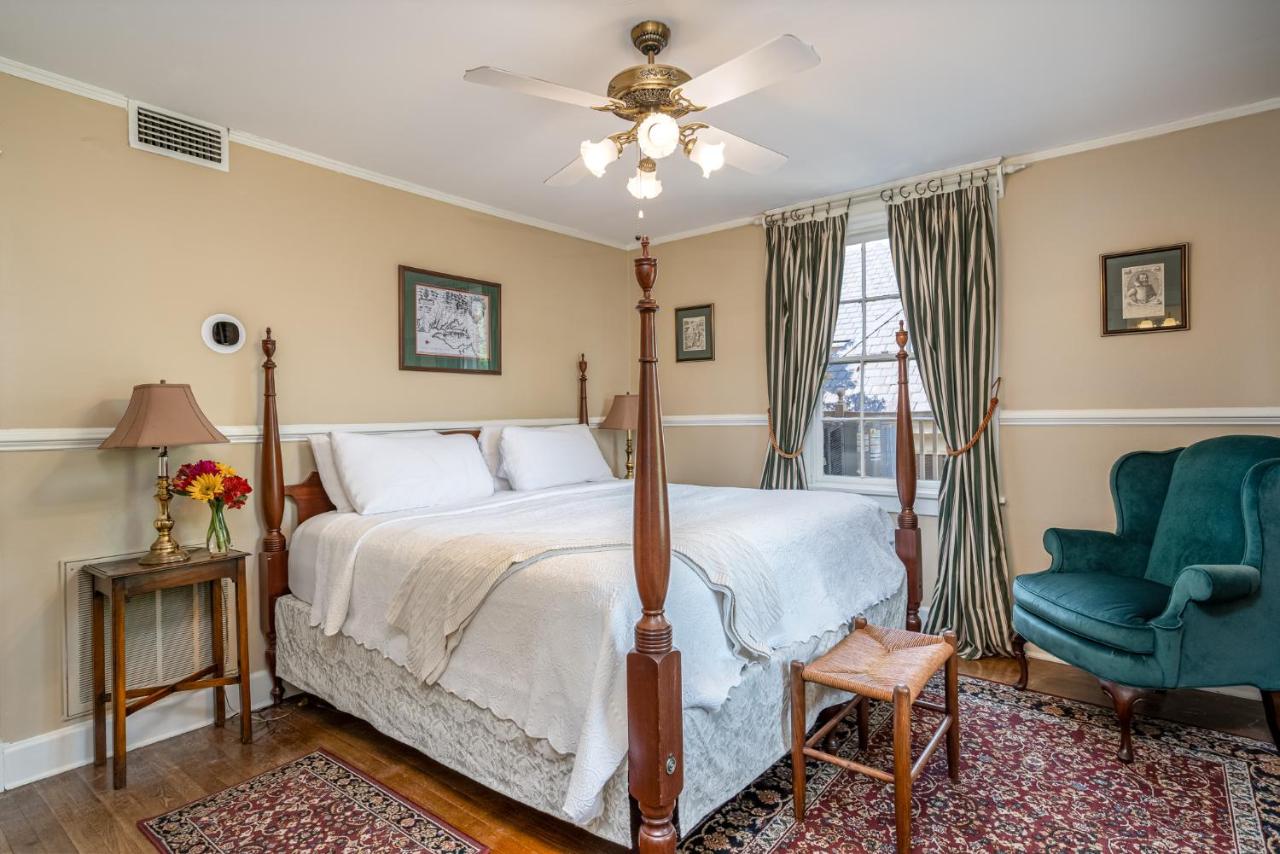 | Cedars of Williamsburg Bed & Breakfast