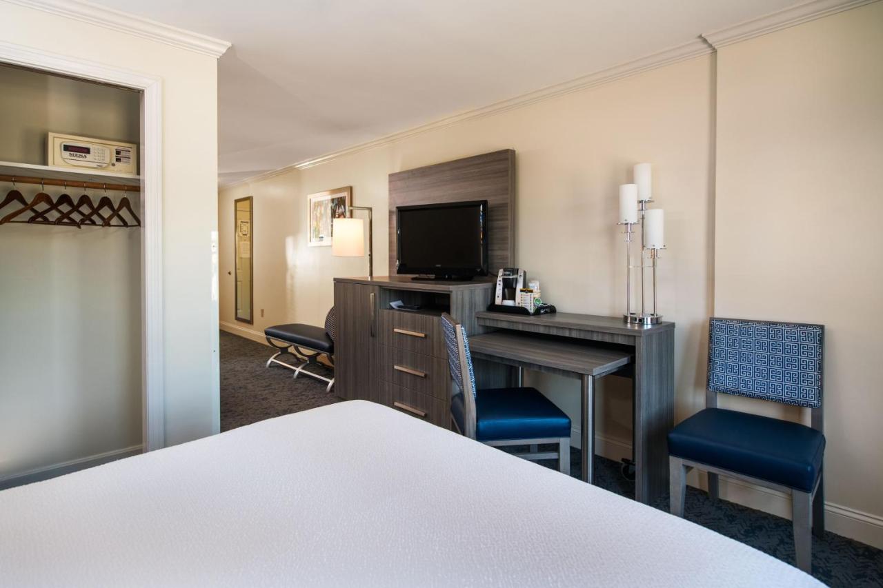 | Union Bluff Hotel