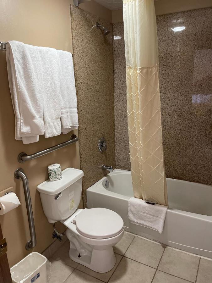 | Riverton Inn & Suites Riverton