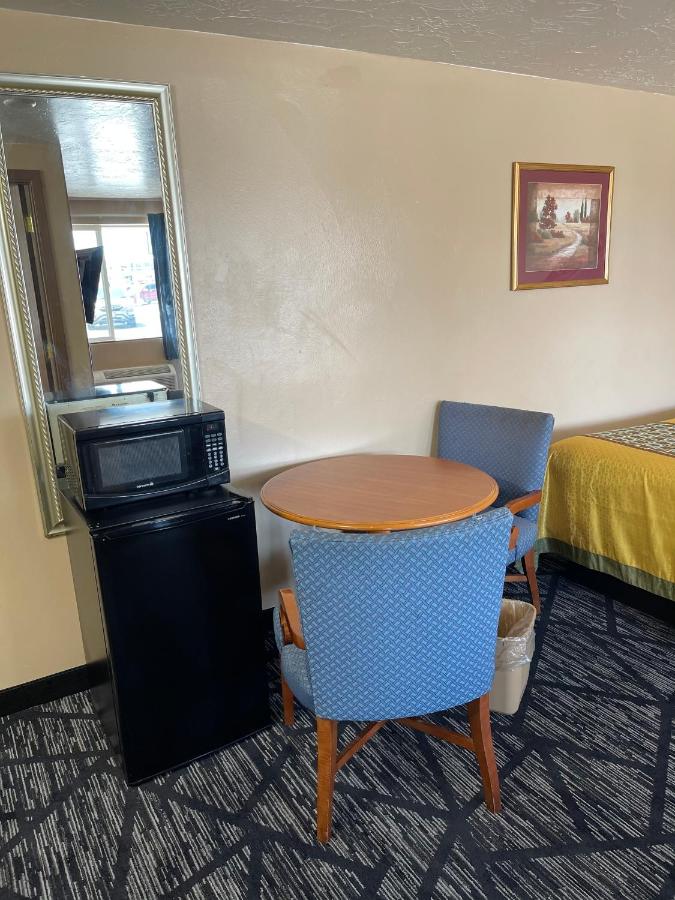 | Riverton Inn & Suites Riverton