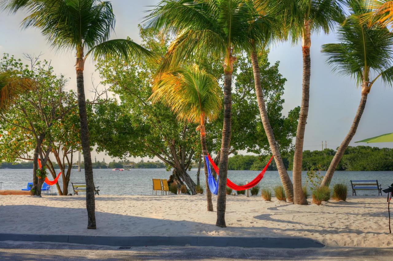 Room with Two Double Beds - Beach Front at Ibis Bay Beach Resort