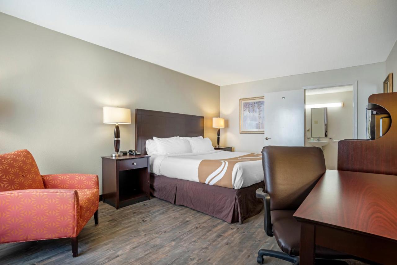 King Room - Accessible/Non-Smoking at Quality Inn Baton Rouge East I-12