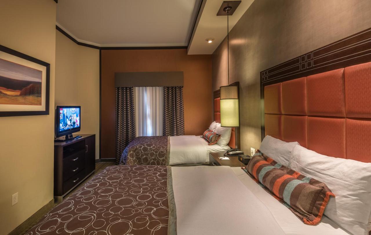 Deluxe Room at Staybridge Suites DFW Airport North by IHG