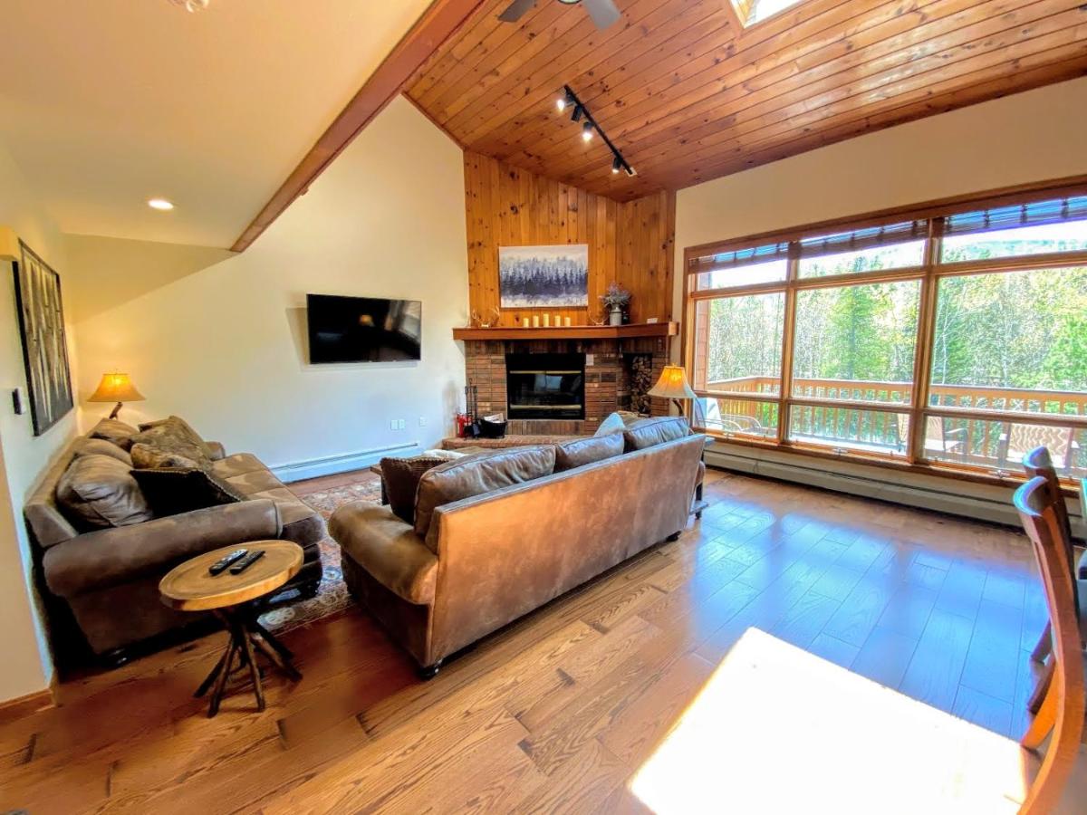  | W7 Fully Renovated Townhouse in Bretton Woods with fantastic ski slope views, fast WiFi