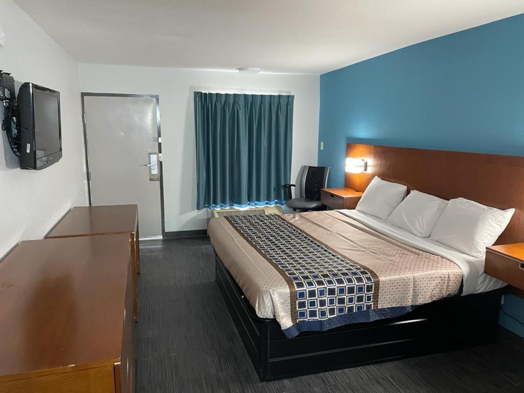 | COMMERCE INN Near SK Battery Plant