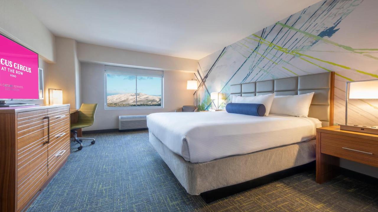 Sky Tower Deluxe Room 1 King Non-Smoking at Circus Circus Reno – A Caesars Rewards Destination