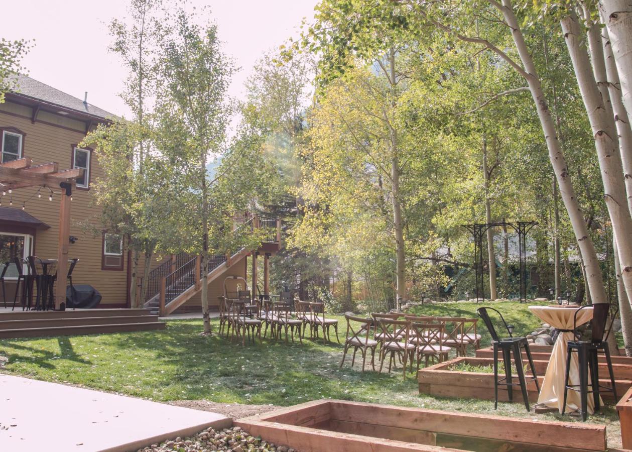 | Clear Creek Inn