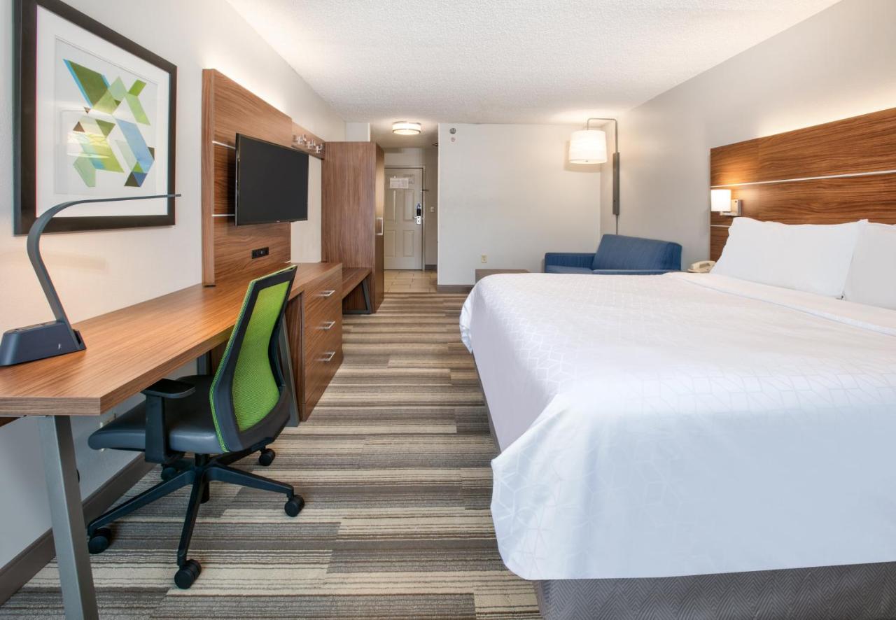 Executive King Room - Non-Smoking at Holiday Inn Express Hope by IHG
