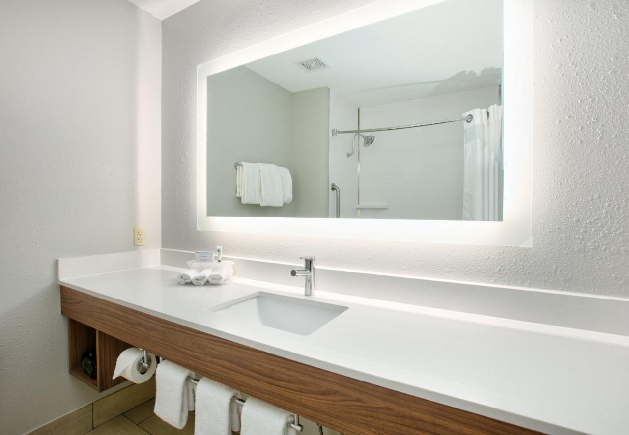 Executive King Room - Non-Smoking at Holiday Inn Express Hope by IHG