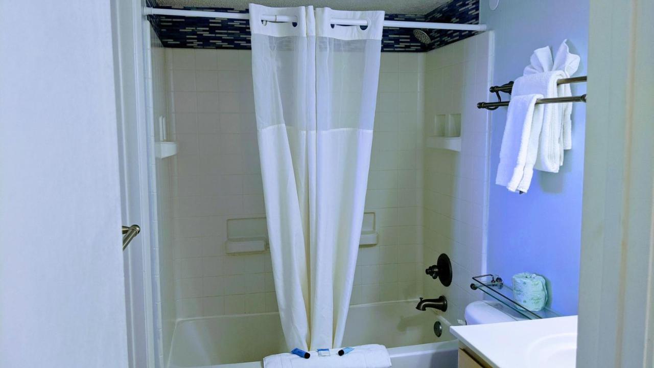 | Shell Island Resort - All Oceanfront Suites