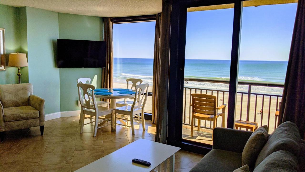 Deluxe King Room at Shell Island Resort - All Oceanfront Suites